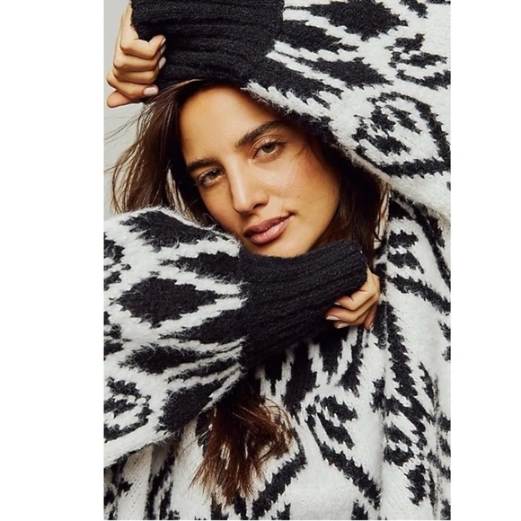 Free People Oversized Chunky Knit Fireside Tunic Sweater Ivory Black Medium - Picture 3 of 16